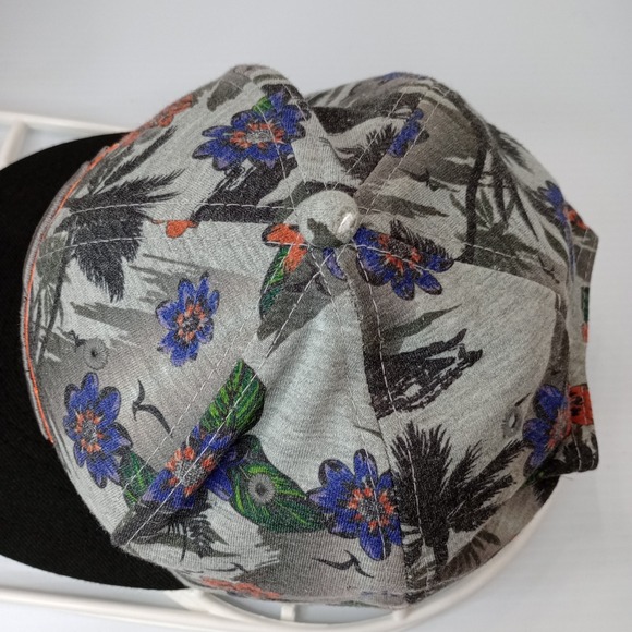 Denver Broncos New Era 9FIFTY Floral Snapback Hat Gray Black NFL - Picture 6 of 11